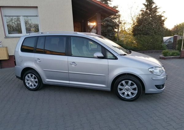 Volkswagen Touran cena 23000 przebieg: 187000, rok produkcji 2008 z Sokółka małe 497